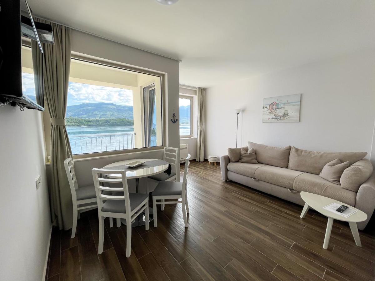 Apartments Maestral Tivat Exteriör bild