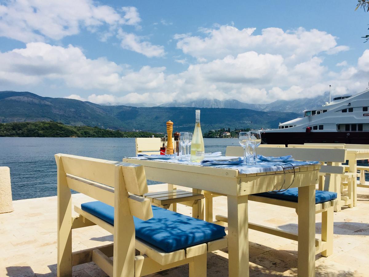 Apartments Maestral Tivat Exteriör bild