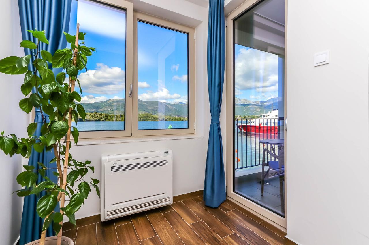 Apartments Maestral Tivat Exteriör bild